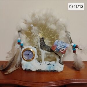 Vintage 2005 Dream Catcher Wolf Figurine with Clock